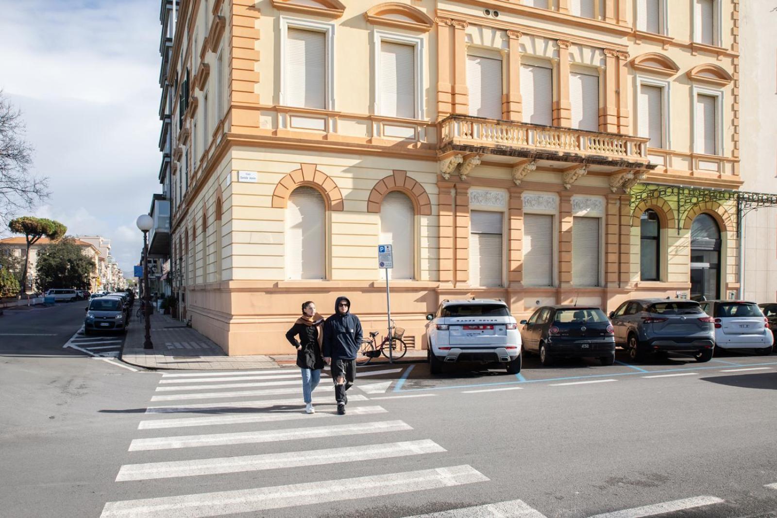 "Burlamacca" Luxury Apartment Viareggio Exterior photo